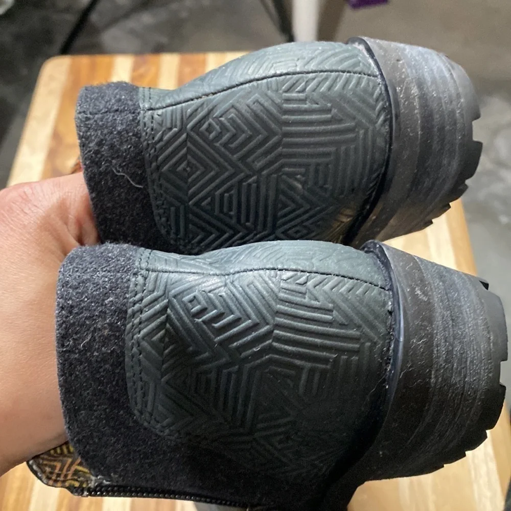 The North Face Women’s Bridgeton Booties / Size-5